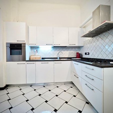 Apartmán Dimora Di Famagosta Centro - Genovabnb It Exteriér fotografie
